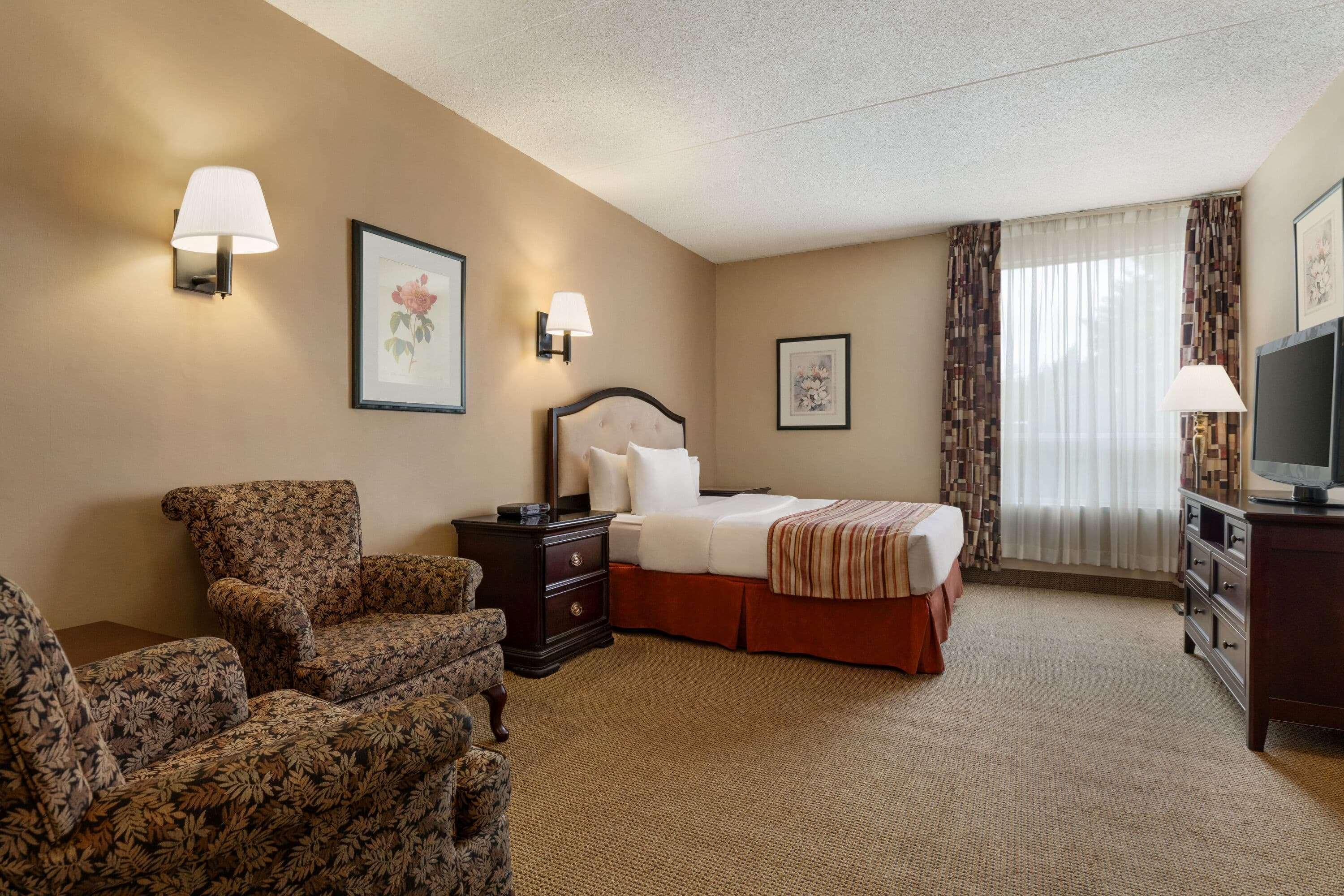 Hotel Ramada By Wyndham Fredericton Exterior foto
