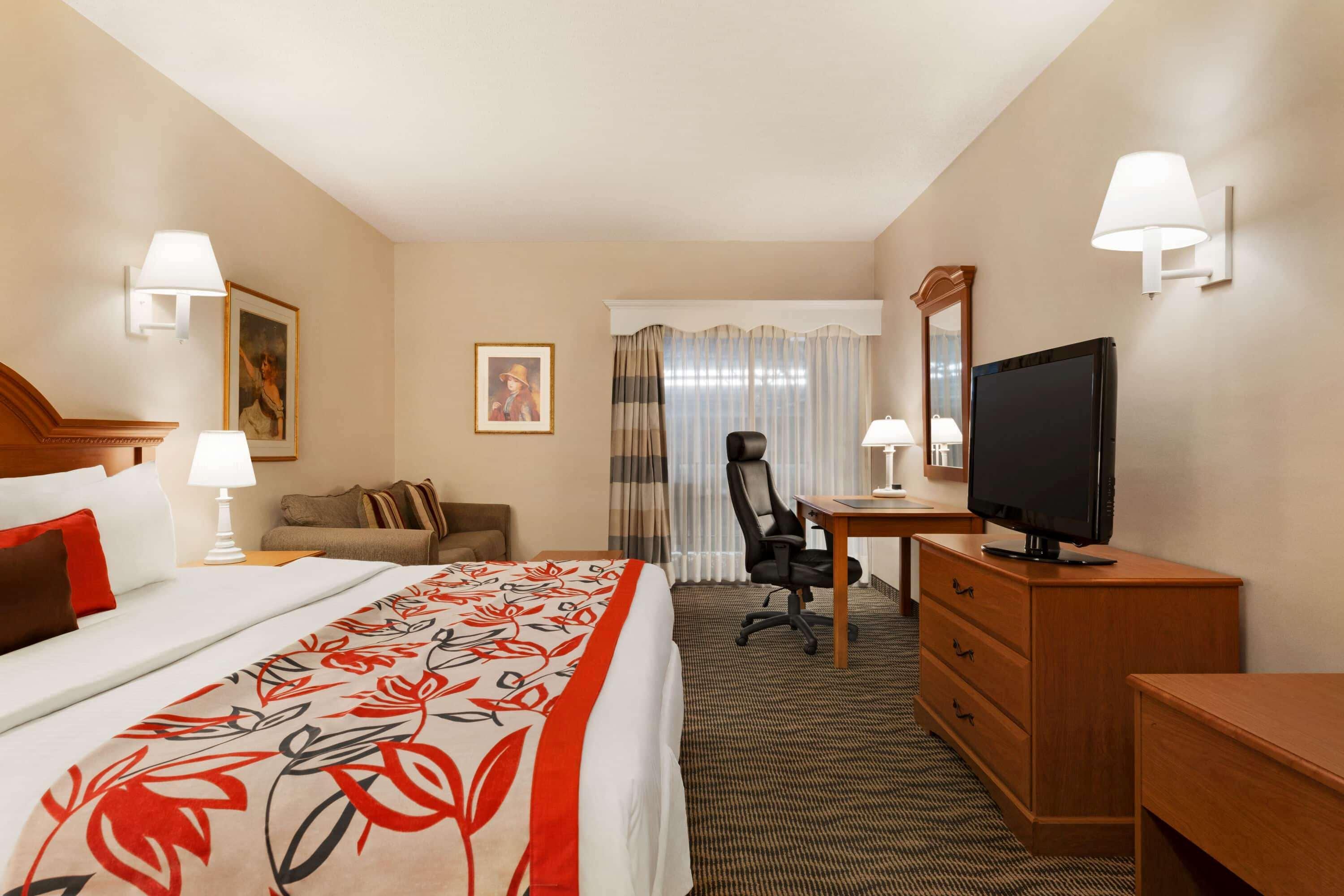 Hotel Ramada By Wyndham Fredericton Exterior foto