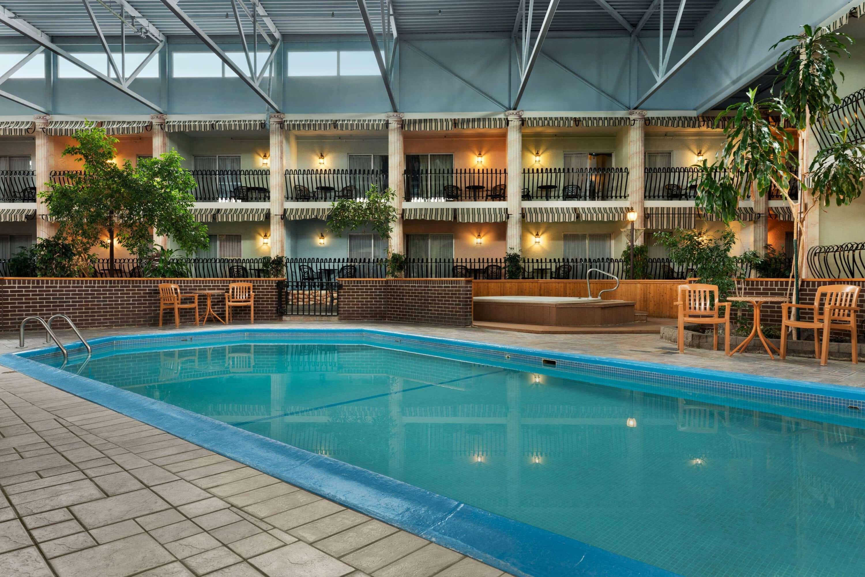 Hotel Ramada By Wyndham Fredericton Exterior foto